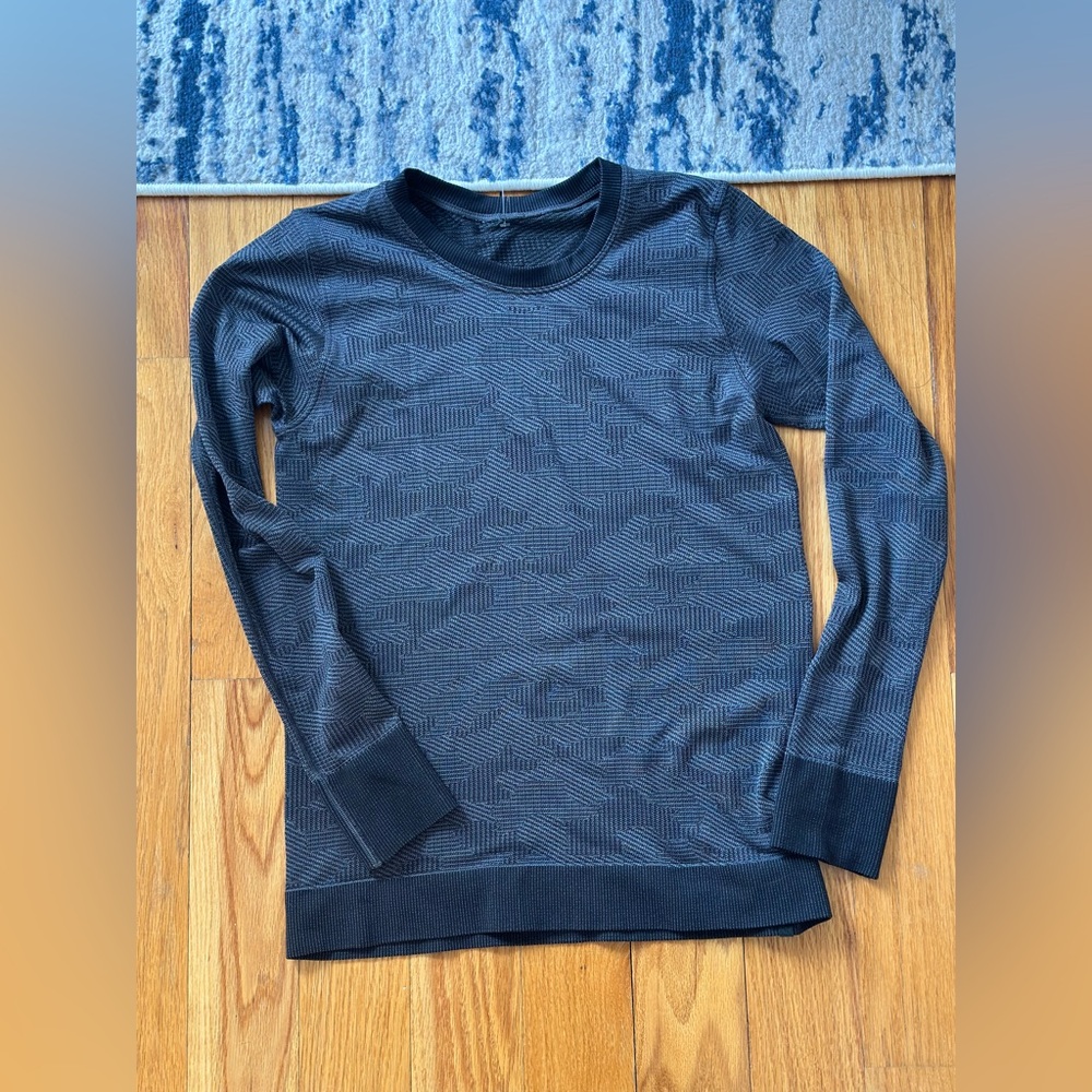Lululemon Swiftly Breathe Long Sleeve